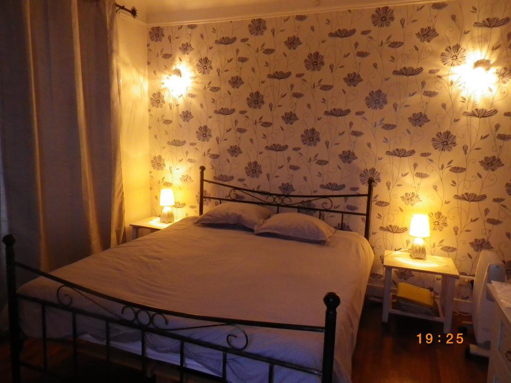 Le Vieux Chien Noir Hotel Évran Quarto foto